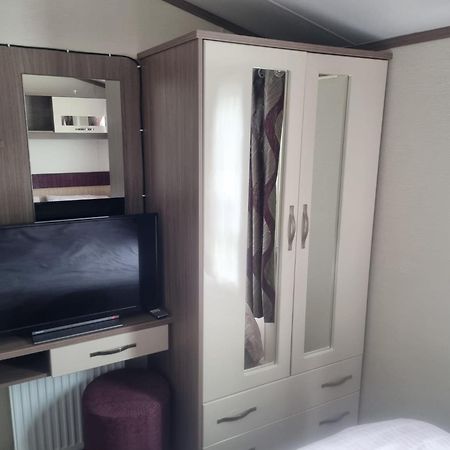 Готель 8 Berth Deluxe Pg36 Чапел-Сент-Леонардс Екстер'єр фото