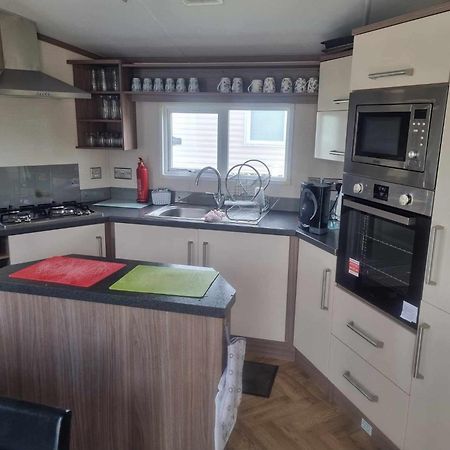 Готель 8 Berth Deluxe Pg36 Чапел-Сент-Леонардс Екстер'єр фото