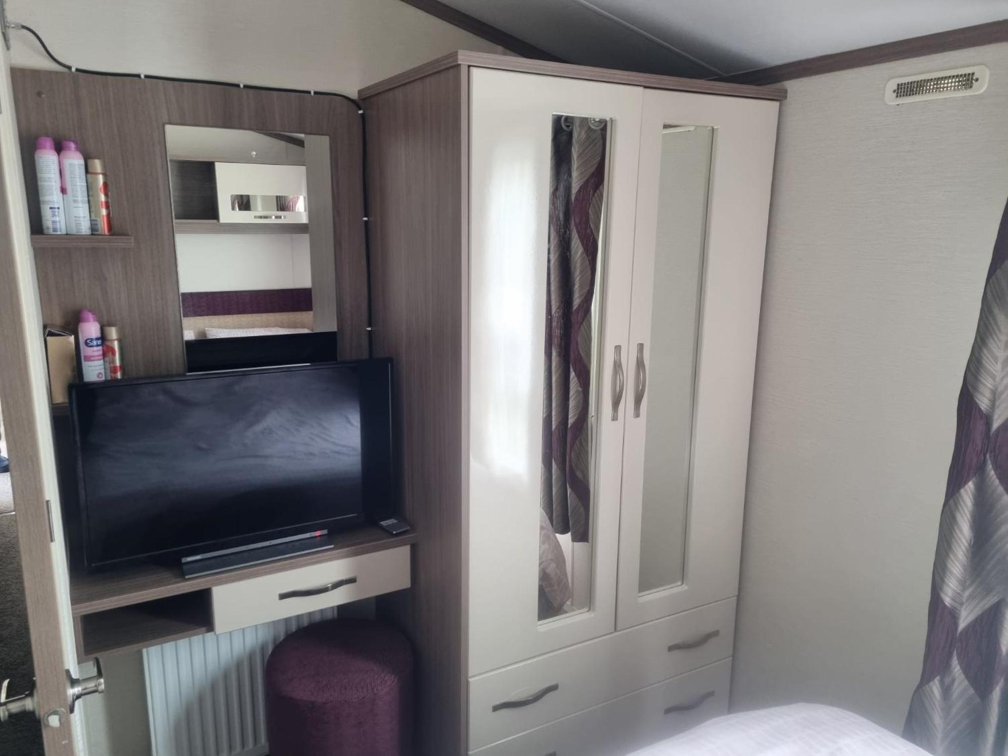 Готель 8 Berth Deluxe Pg36 Чапел-Сент-Леонардс Екстер'єр фото