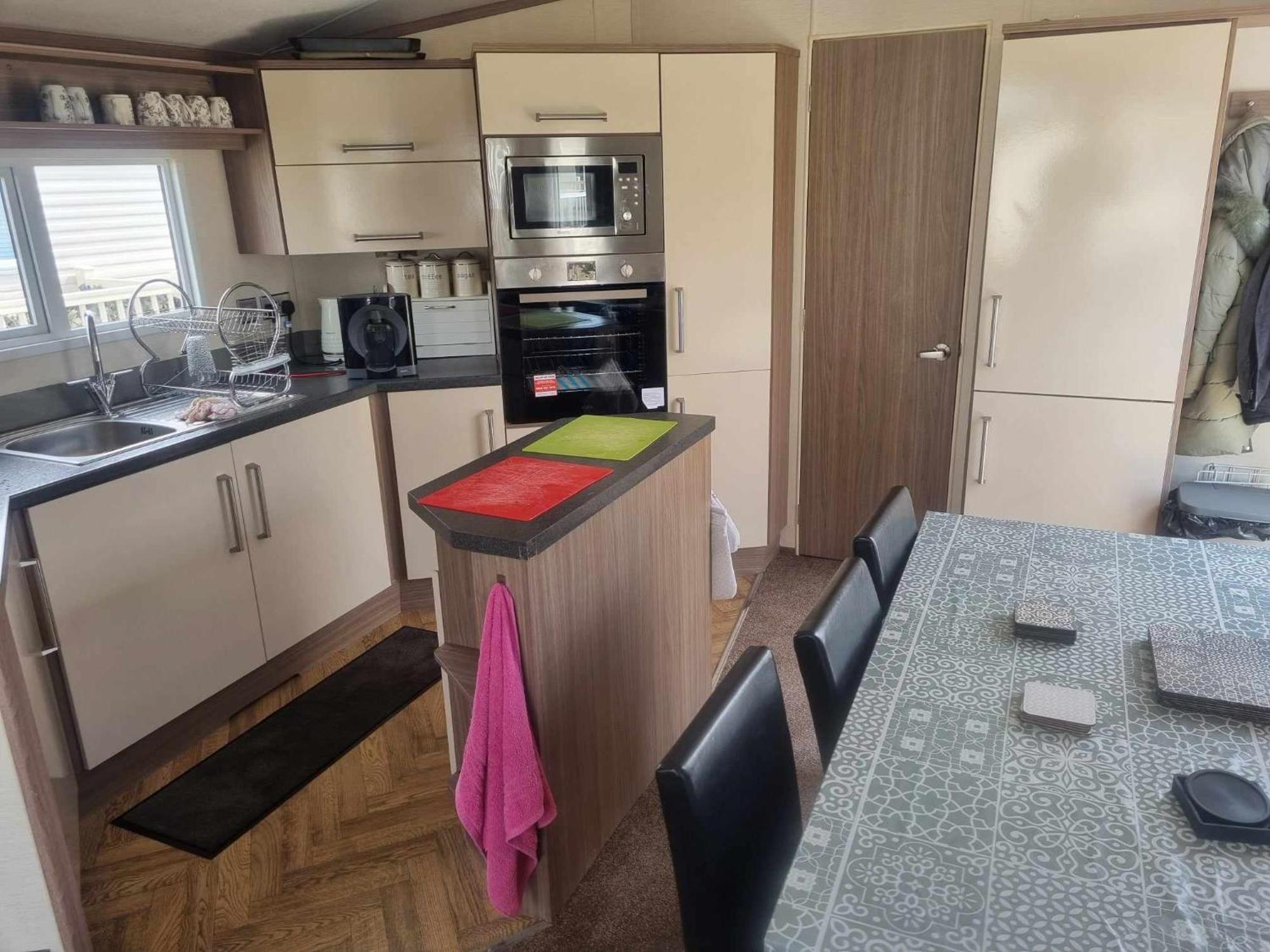 Готель 8 Berth Deluxe Pg36 Чапел-Сент-Леонардс Екстер'єр фото